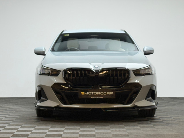 Image for 2025 BMW 5 Series 530E M SPORT *SMOKE WHITE INTERIOR*