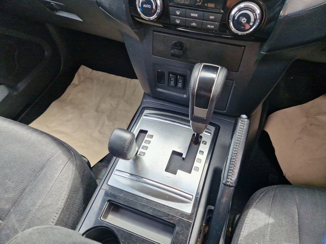 Image for 2017 Mitsubishi Shogun 2 SEATER