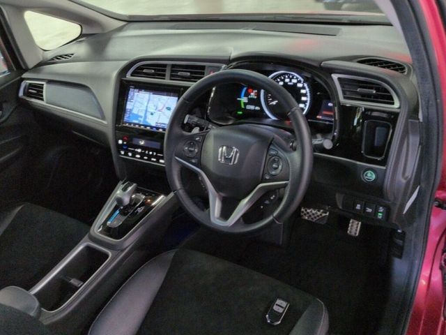 Image for 2019 Honda Shuttle 1.5 HYBRID AUTOMATIC - HONDA SENSING - BLACK HALF LEATHER - REAR CAMERA