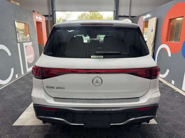 Image for 2023 Mercedes-Benz EQB 2023 MERCEDES-BENZ EQB 250 AMG LINE P AUTOMATIC / CRUISE CONTROL / PARKING CAMERA / ELECTRIC MEMORY & HEATED SEATS / PADDLE SHIFTERS / AMBIENT LIGHTS / APPLE CARPLAY AND MORE