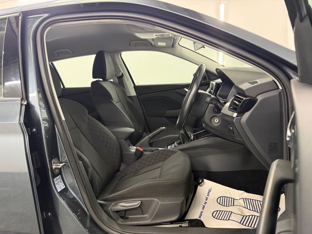 Image for 2019 Skoda Scala **MULTI FUNCTION STEERING WHEEL **TOUCHSCREEN RADIO **APPLE CAR PLAY / ANDROID AUTO **ADAPTIVE CRUISE CONTROL **AUTO START STOP **REVERSING SENSORS **SAT NAV **AUTO LIGHTS **BLACK FABRIC SEATS **ELECT