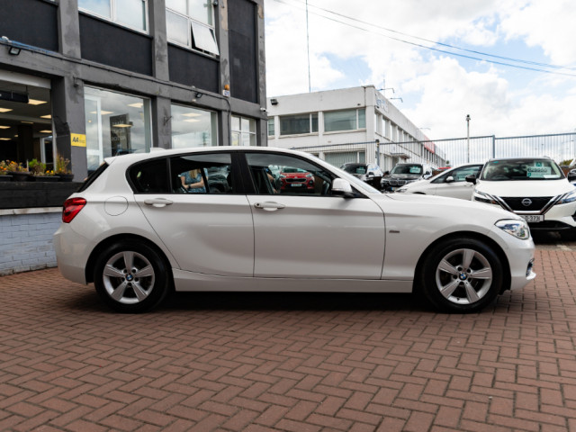 Image for 2017 BMW 1 Series 118D 5DR HATCHBACK SPORT 180BHP AUTOMATIC LOADED WITH EXTRAS // STUNNING CAR IN AS NEW CONDITION // BUY WITH CONFIDENCE AA AND SIMI APPROVED DEALER 2025 // FINANCE ARRANGED // ALL TRADE INS C