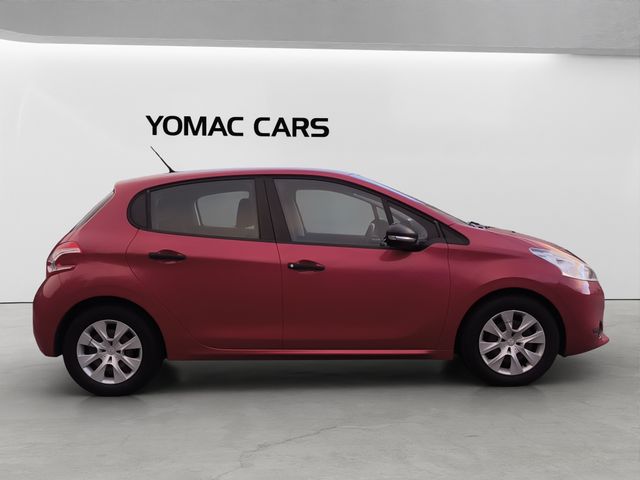 Image for 2014 Peugeot 208 ACCESS 1.0 5 SPEED 4DOOR -- IMMACULATE CONDITION -- LOW MILAGE! 