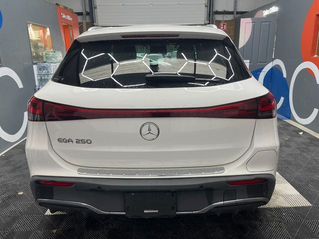 Image for 2023 Mercedes-Benz EQA 2023 MERCEDES-BENZ 250 AUTOMATIC / CRUISE CONTROL / 360 CAMERA / ELECTRIC MEMORY & HEATED SEATS / PADDLE SHIFTERS / AMBIENT LIGHTS AND MORE