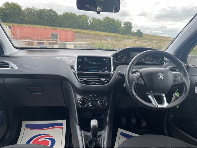 Image for 2019 Peugeot 208 Diesel, super miles to gallon