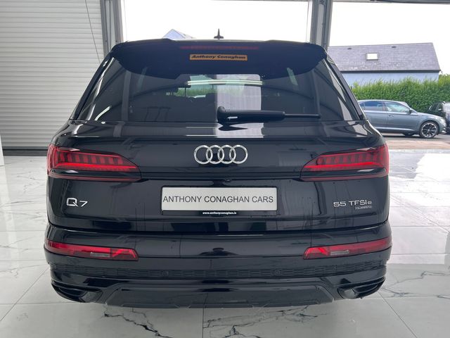 Image for 2021 Audi Q7 