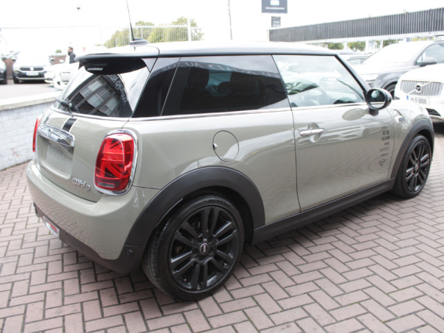 Image for 2019 Mini Cooper 1.5D COOPER BLACK EDITION 3DR HATCHBACK AUTO // FULL BLACK ROOF // STUNNING CAR // BUY WITH CONFIDENCE AA AND SIMI APPROVED DEALER 2026 // FINANCE ARRANGED // TRADE INS WELCOME // 