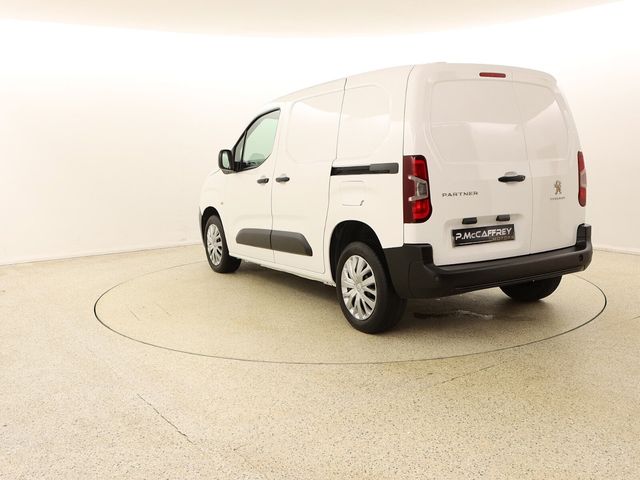 Image for 2021 Peugeot Partner 