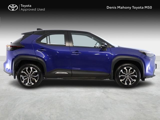 Image for 2023 Toyota Yaris Cross Luna Sport Hybrid