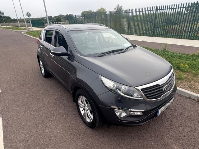 Image for 2013 Kia Sportage Platinum, Air Conditioning, Multi-Function Steering Wheel, USB Connection, Rear Parking Sensors, Bluetooth, Alloy Wheels, panoramic roof