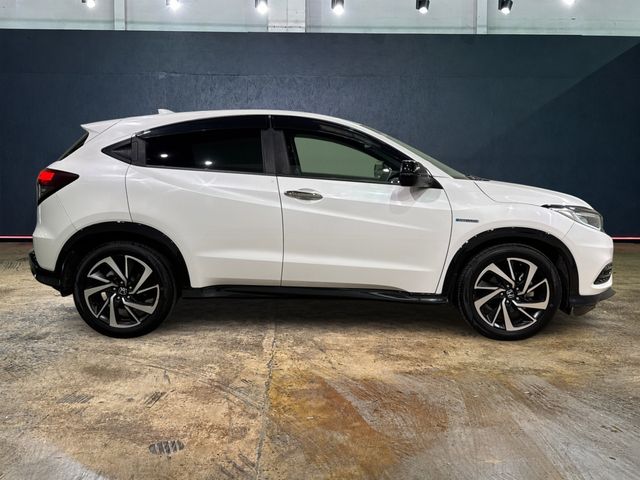 Image for 2018 Honda Vezel 1.5 HYBRID AUTOMATIC - RS EDITION - BLACK HALF LEATHER - FACTORY ALLOYS - PADDLE SHIFT - CRUISE CONTROL - HEATED SEAT - REAR CAMERA