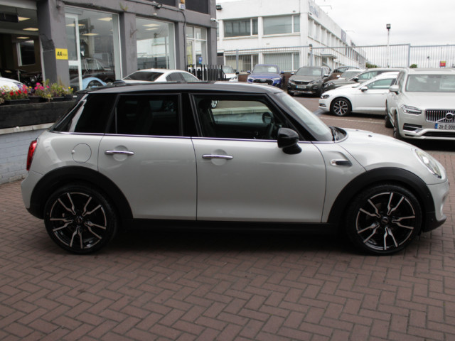 Image for 2019 Mini Cooper 1.5D 5DR HATCHBACK AUTOMATIC // WITH ONLY 100, 000 KM'S // BUY WITH CONFIDENCE AA AND SIMI APPROVED DEALER 2026 // FINANCE ARRANGED // ALL TRADE INS WELCOME //