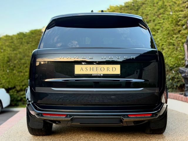 Image for 2024 Land Rover Range Rover P460E Dynamic