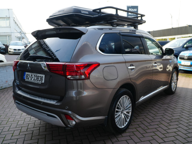 Image for 2018 Mitsubishi Outlander 2.4 PETROL PLUG IN HYBRID 5DR ESTATE ONLY 100000 KMS 