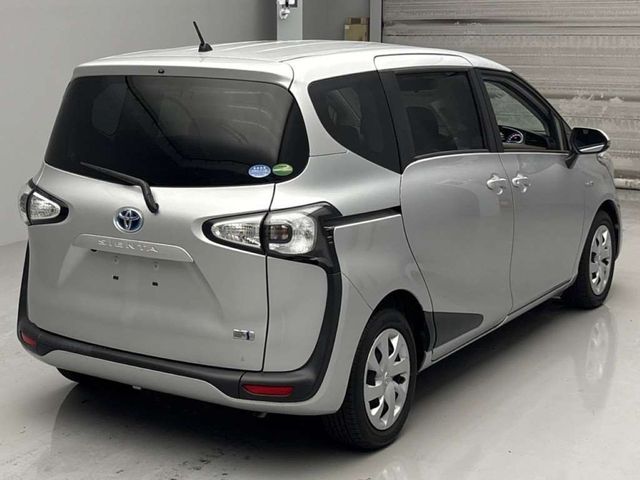 Image for 2017 Toyota Sienta 7 SEATER - HYBRID - 1.5 AUTOMATIC