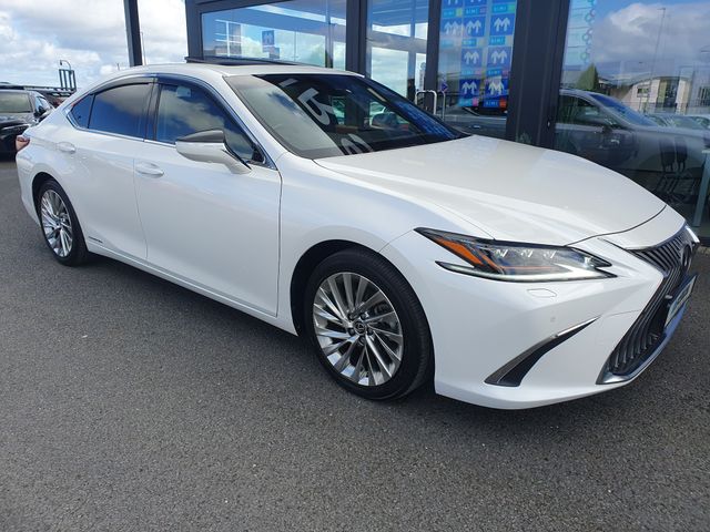 Image for 2020 Lexus ES 300h MARK LEVINSON SOUND * FULL LEATHER * SUNROOF * TOP SPEC * 2.5 SELF CHARGING HYBRID