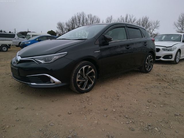 Image for 2016 Toyota Auris Hybrid 