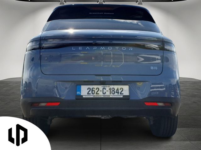 Image for 2026 Leapmotor B10 DESIGN HYBRID RANGE 900km