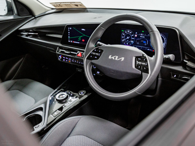 Image for 2025 Kia Niro 2 64.8kWh 200HP