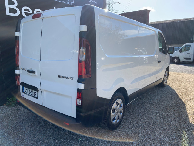 Image for 2023 Renault Trafic 2.0 DCI 130 BHP BUSINESS LWB // PRICE EXCL. VAT // 12/26 CVRT // ONE OWNER // GREAT CONDITION // 