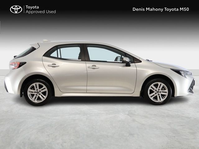 Image for 2022 Toyota Corolla Luna Hatchback Hybrid