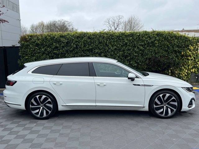 Image for 2022 Volkswagen Arteon R-LINE ESTATE 2.0 TDI // R-LINE HEATED BUCKET SEATS // HARMAN/KARDON // DIAMOND CUT R-LINE ALLOYS