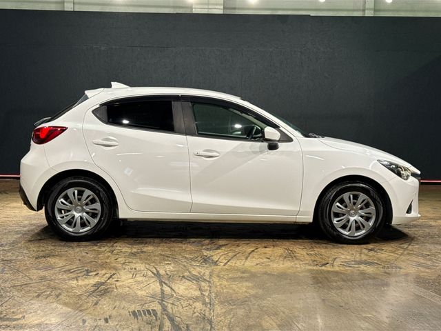 Image for 2018 Mazda Demio 1.3 AUTOMATIC - REVERSE PARKING AID - AC/ HEAT CONTROLS