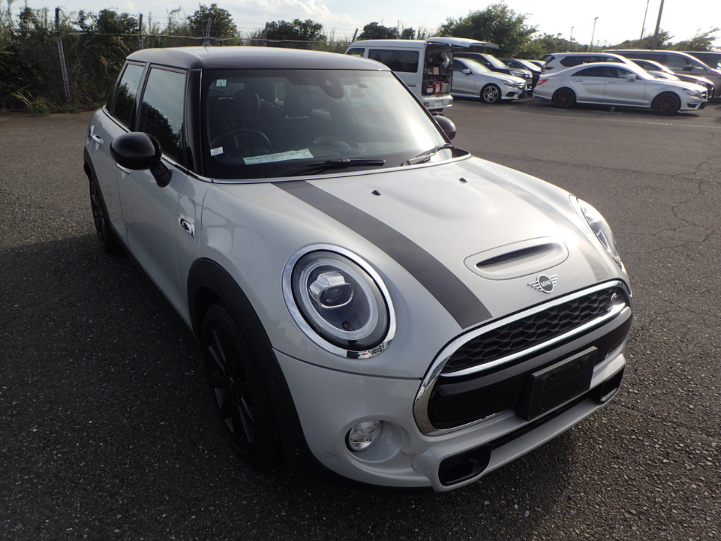 Image for 2019 Mini Cooper 2.0SD COOPER EDITION 5DR HATCHBACK AUTO // AS NEW CONDITION THROUGHOUT // BUY WITH CONFIDENCE AA AND SIMI APPROVED DEALER 2026 // FINANCE ARRANGED // ALL TRADE INS WELCOME //