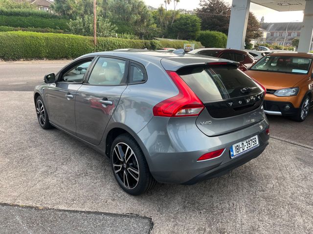 Image for 2018 Volvo V40 D2 MOM ED 5DR