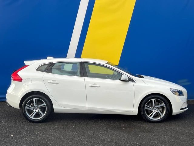 Image for 2016 Volvo V40 D4 2.0D AUTO // LEATHER HEATED SEATS // REVERSE CAMERA // ADAPTIVE CRUISE CONTROL