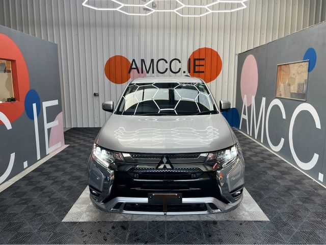 Image for 2020 Mitsubishi Outlander 2020 MITSUBISHI OUTLANDER PHEV LIMITED EDITION 2.4L HYBRID / 33K KMS / HEATED SEATS, REVERSE CAMERA & MORE