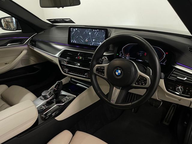 Image for 2022 BMW 5 Series **520D **M SPORT MODEL **DIGITAL DASH **LCI HEADLIGHTS / TAILIGHTS **FULLY ELECTRIC MEMORY SEATS **HEATED CREAM LEATHER SEATS **MULTIPLE SERVICE HISTORY **MULTI FUNCTION STEERING WHEEL **MULTI FUNCTIO