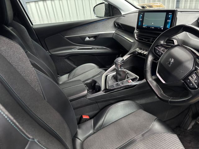 Image for 2022 Peugeot 3008 