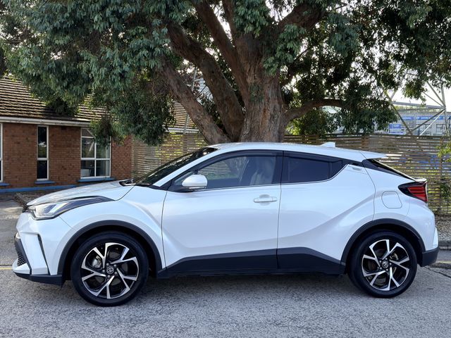 Image for 2023 Toyota C-HR 