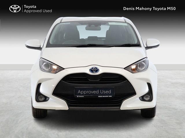 Image for 2023 Toyota Yaris Luna Hybrid