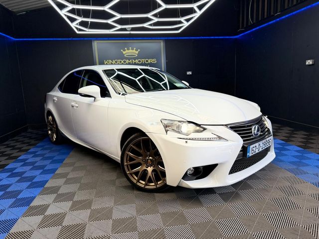 Image for 2015 Lexus IS 300h Executive