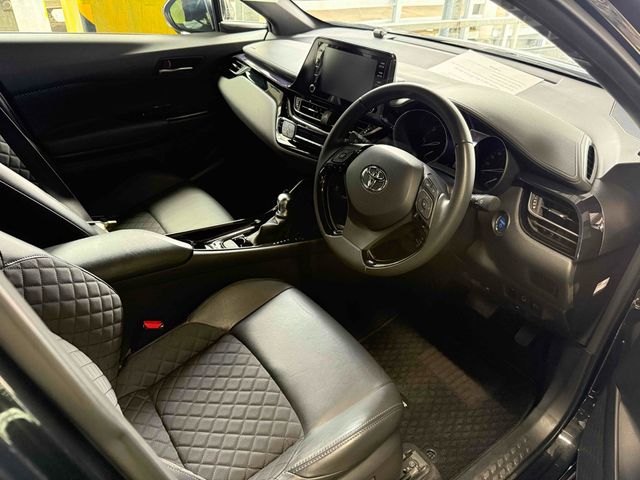 Image for 2021 Toyota C-HR Nero Leather seats Kit