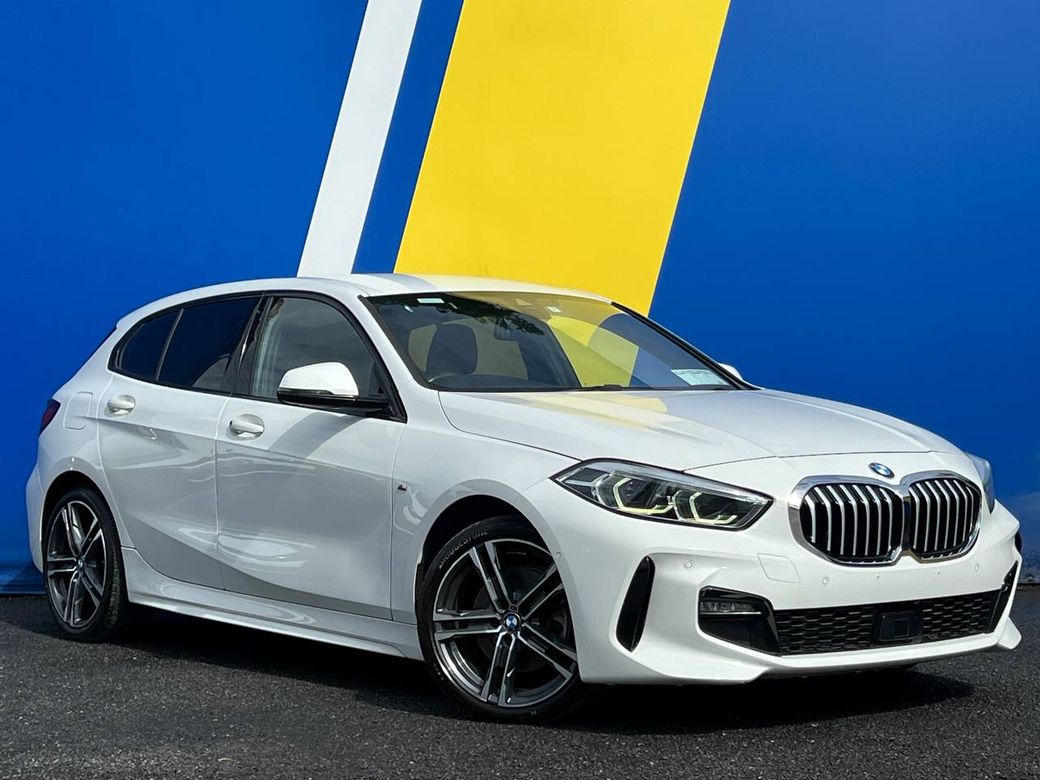 Image for 2019 BMW 1 Series 118i M-SPORT 1.5 AUTO // PARKING SENSORS // APPLE CARPLAY // DIGITAL CLUSTER // ADAPTIVE CRUISE CONTROL