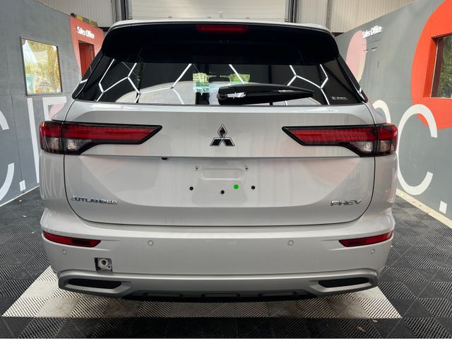 Image for 2024 Mitsubishi Outlander €45950 2024 MITSUBISHI OUTLANDER 4WD PHEV 2.4 AUTOMATIC / CRUISE CONTROL / 360° CAMERA / ELECTRIC MEMORY & HEATED SEATS / HEATED STEERING WHEEL / PANORAMIC SUNROOF / 7 SEATS OPTION / PADDLE SHIFTER