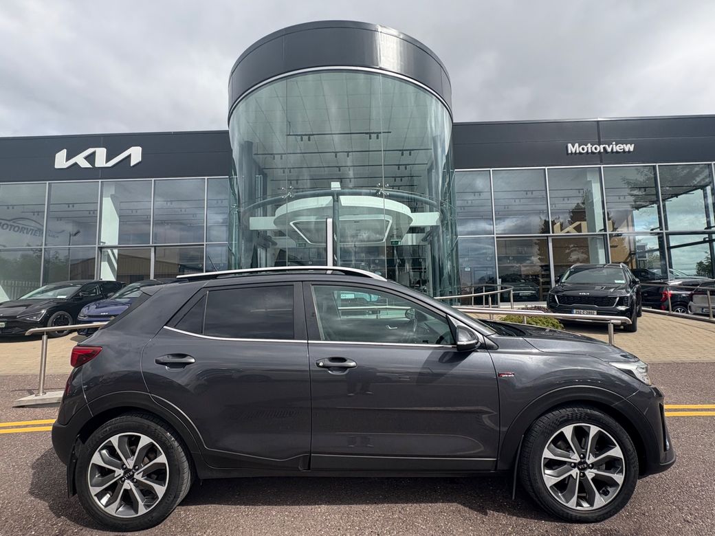 Image for 2018 Kia Stonic 1.6D PREMIUM SPEC 5DR, Air Conditioning, Bluetooth, Alloy Wheels, Rear Parking Sensors, 