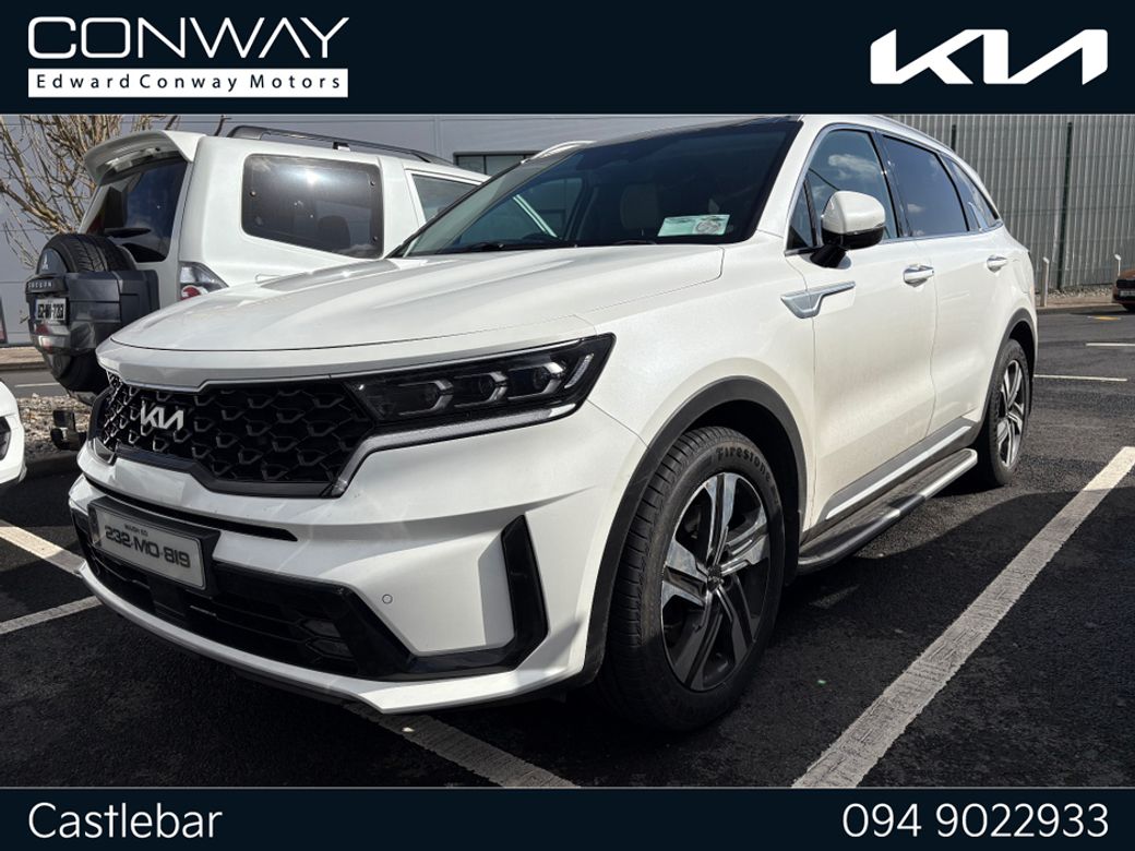 Image for 2023 Kia Sorento 7 seater, sunroof, side skirts.