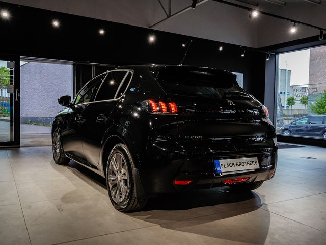 Image for 2023 Peugeot 208 Eallure Pack 136HP 50 KWH 4DR