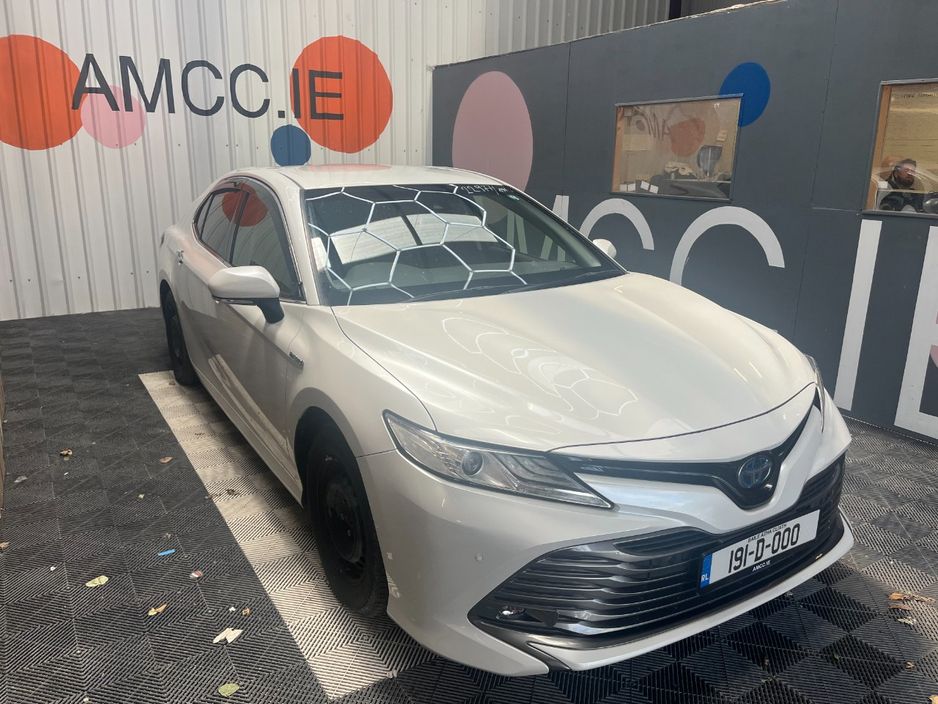 Image for 2019 Toyota Camry 2019 TOYOTA CAMRY G HYBRID 2.5 AUTOMATIC / CRUISE CONTROL / PARKING CAMERA / ELECTRIC SEATS AND MORE