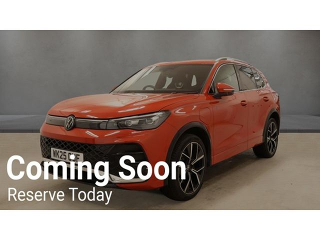 Image for 2025 Volkswagen Tiguan 1.5TSi PHEV R-LINE 204BHP DSG AUTOMATIC **ONE OWNER / APPLE CARPLAY / ADAPTIVE CRUISE CONTROL / BLIND SPOT ASSIST / HEATED & MASSAGE FRONT SEATS / HEATED STEERING WHEEL / WIRELESS PHONE CHARGING**