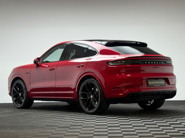 Image for 2024 Porsche Cayenne COUPE 3.0 V6 E-HYBRID