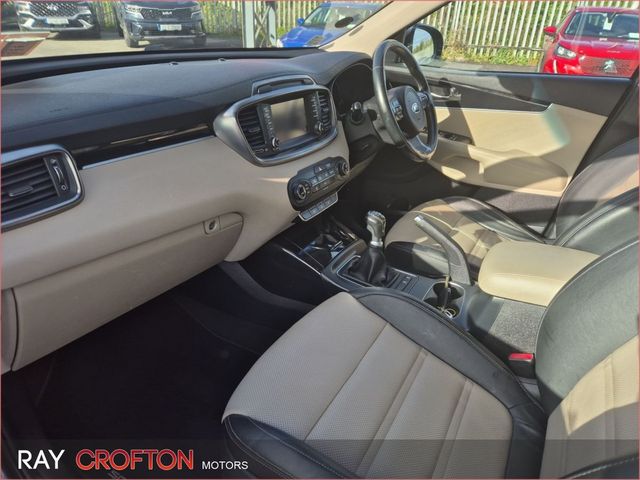 Image for 2017 Kia Sorento Platinum 2WD