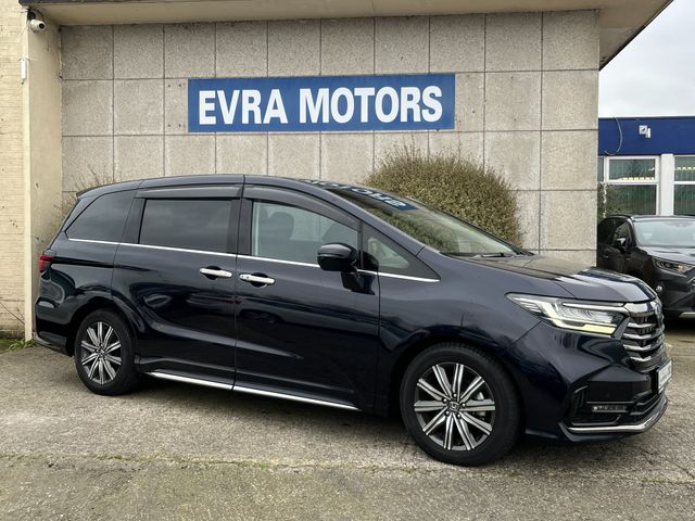Image for 2021 Honda Odyssey 8 SEATER ABSOLUTE AUTOMATIC HYBRID 2.0 PETROL //FACELIFT MODEL//REVERSE CAMERA//KEYLESS ENTRY//ADAPTIVE CRUISE CONTROL//POWER SLIDING REAR DOORS//