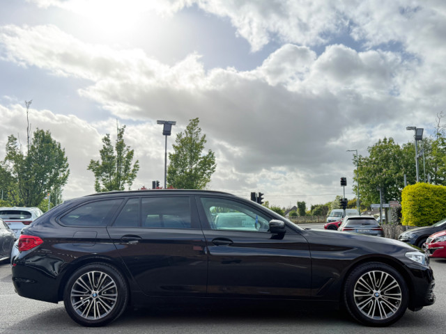 Image for 2019 BMW 5 Series 520D SE AUTO TOURING *LOW KMS & HIGH SPEC*