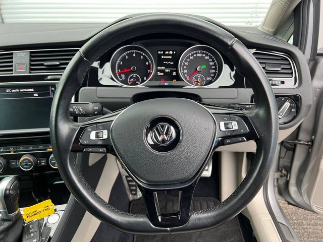 Image for 2016 Volkswagen Golf HIGHLINE 1.4 TSI AUTO ** BIG SPEC ** // FULL SERVICE HISTORY // LEATHER INTERIOR // APPLE CARPLAY/ANDROID AUTO 