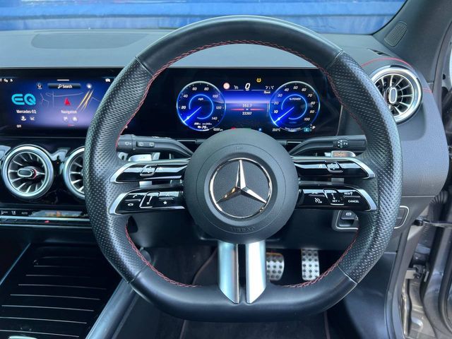 Image for 2024 Mercedes-Benz EQA EQA250+ AMG-LINE PREMIUM DARK 70.5KWH // APPLE CARPLAY/ANDROID AUTO // 19" AMG-LINE ALLOYS // 360 PARKING SENSORS